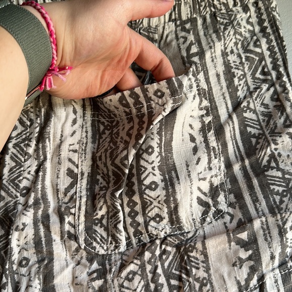 Cali 1850 Los Angeles Tribal Print Shorts Size L with front and back pockets! - Picture 10 of 10